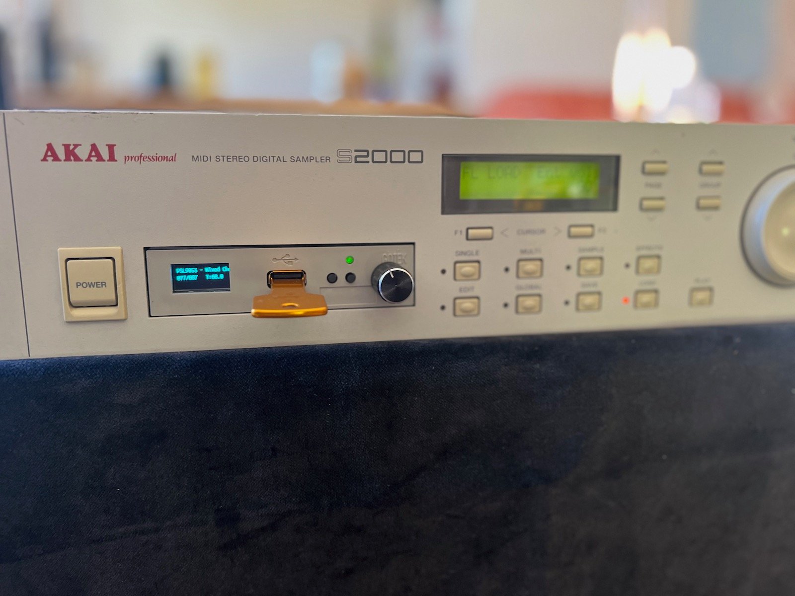 Akai S2000