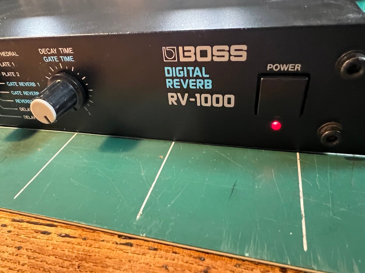 Boss reverb RV-1000