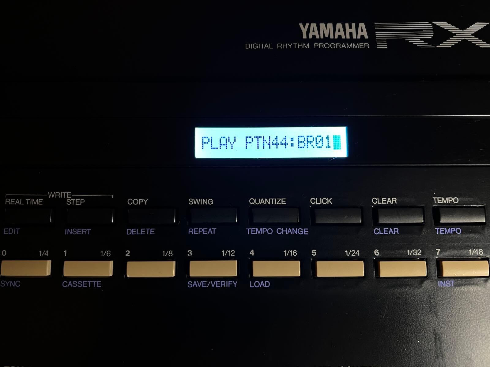 DRX15 – Ecran rétroéclairé pour Yamaha RX15