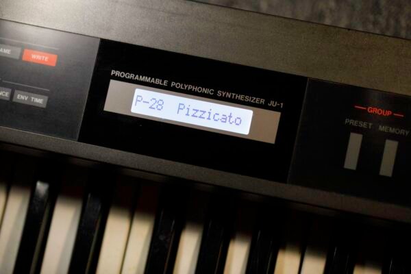 Roland Alpha Juno 1 display