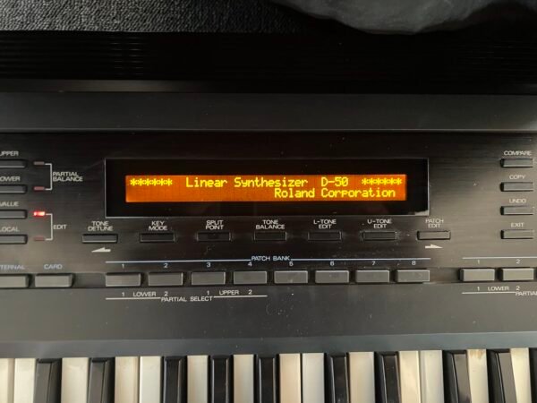 Roland D-50 display orange on black